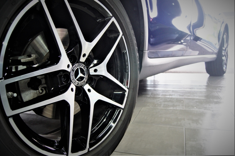 MERCEDES-BENZ GLC 250 D 204CV * AMG * * 4-MATIC * * ПОЛНАЯ КОМПЛЕКТАЦИЯ