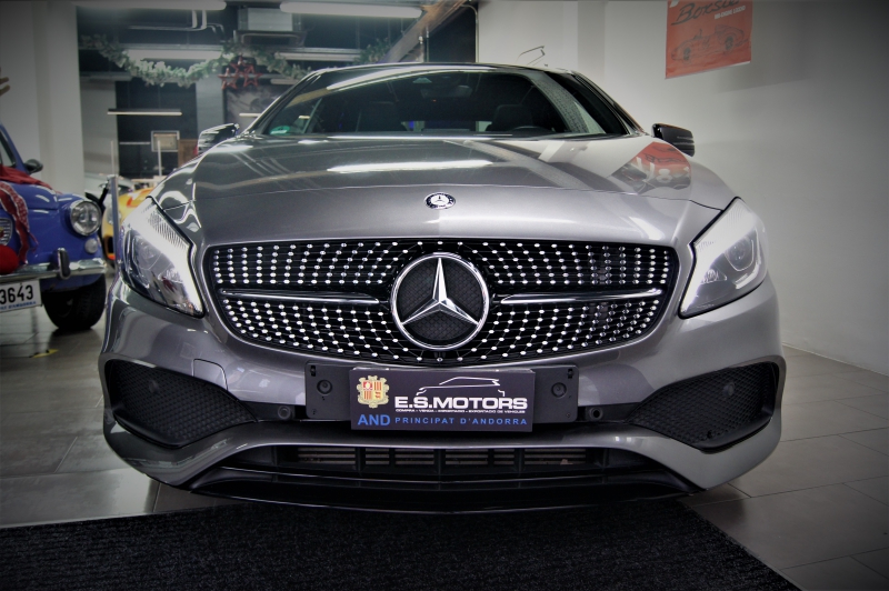 MERCEDES-BENZ A250 SPORT PETRONAS EDITION 218CV * ПАКЕТ AMG * ПАКЕТ НОЧНОЙ * 7G TRONIC *