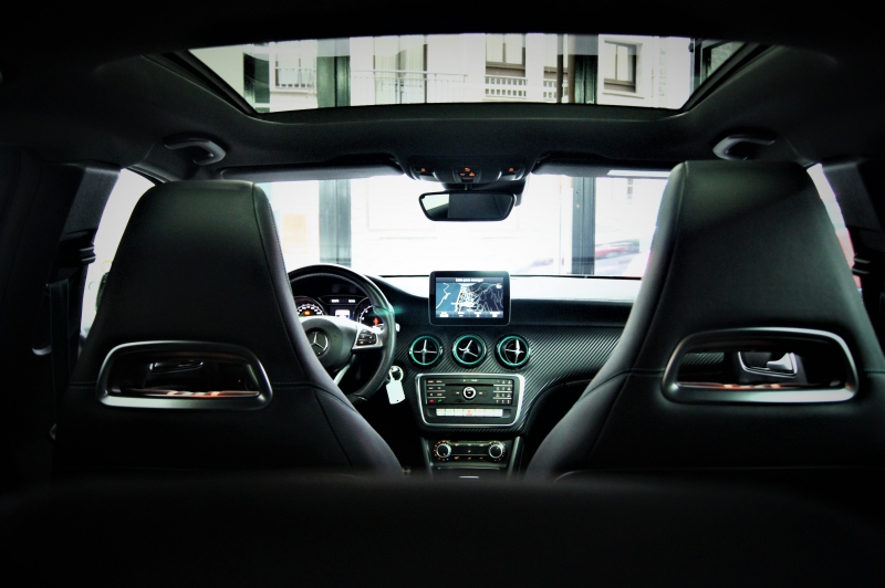 MERCEDES-BENZ A250 SPORT PETRONAS EDITION 218CV * ПАКЕТ AMG * ПАКЕТ НОЧНОЙ * 7G TRONIC *