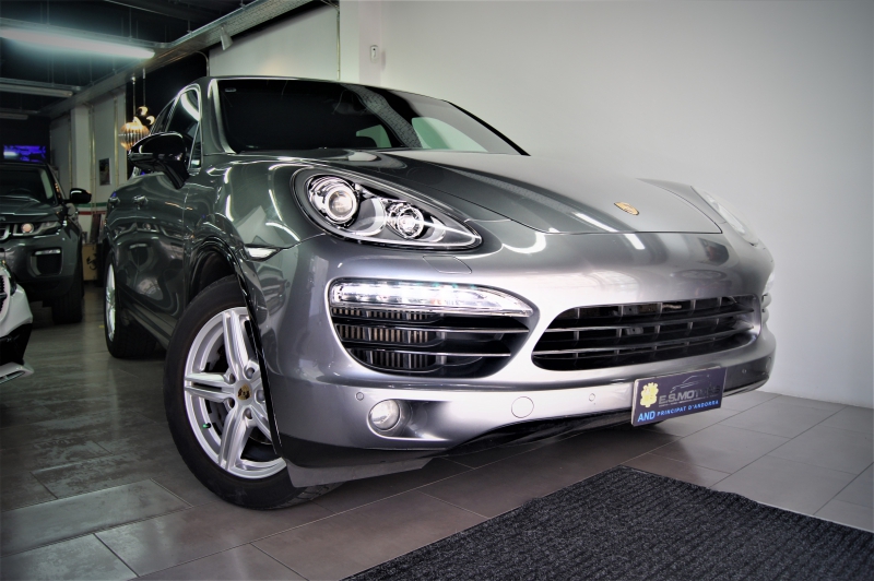 PORSCHE CAYENNE 3.0D V6 245CV * ПЛАТИНОВОЕ ИЗДАНИЕ *