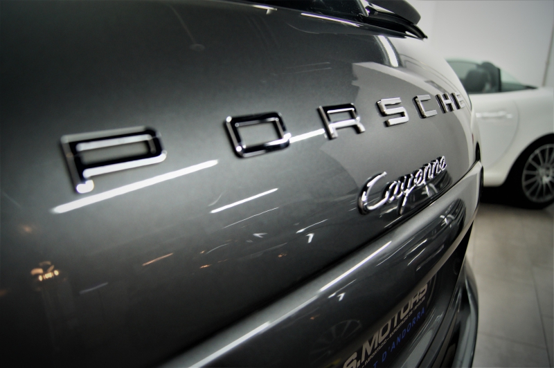 PORSCHE CAYENNE 3.0D V6 245CV * ПЛАТИНОВОЕ ИЗДАНИЕ *