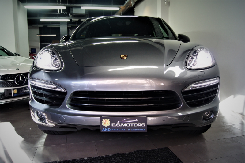 PORSCHE CAYENNE 3.0D V6 245CV * ПЛАТИНОВОЕ ИЗДАНИЕ *