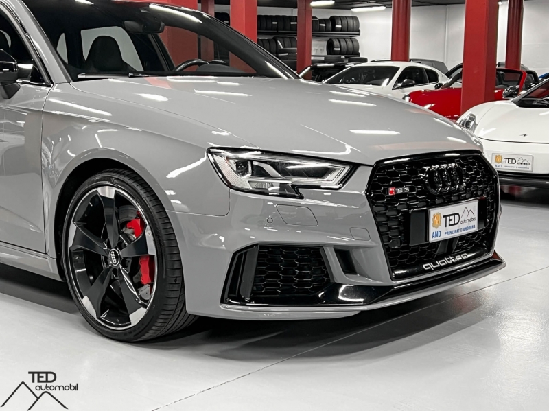 Audi RS3 400CV Полная команда