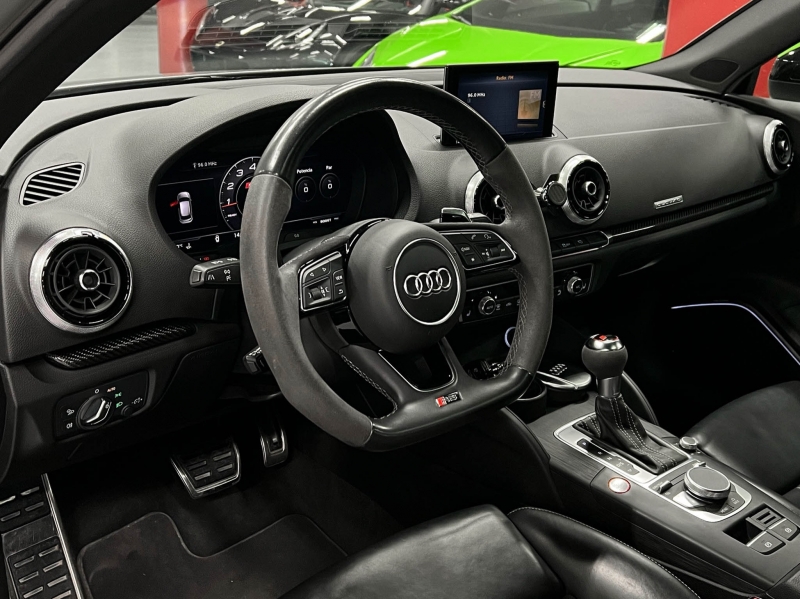 Audi RS3 400CV Полная команда
