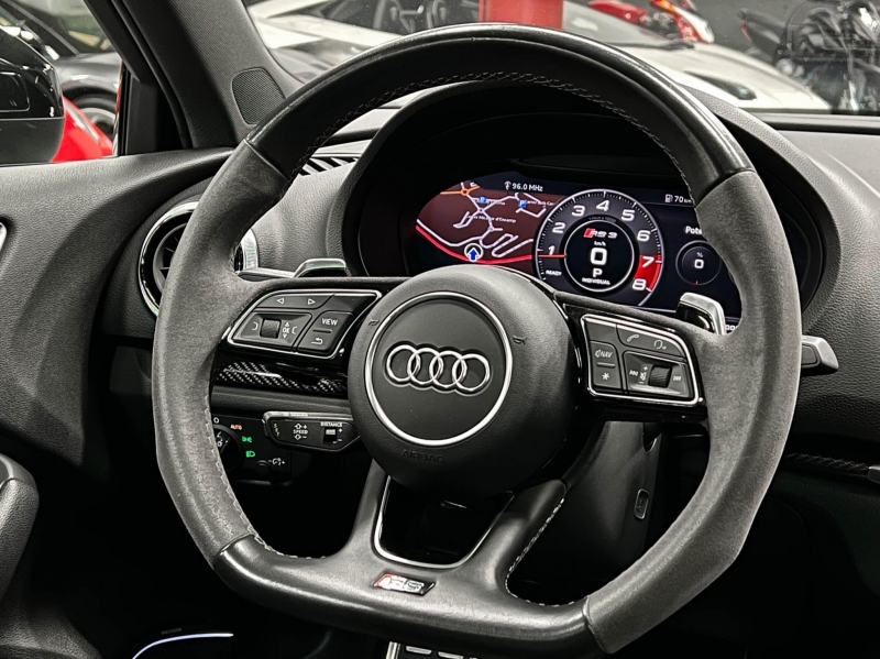 Audi RS3 400CV Полная команда