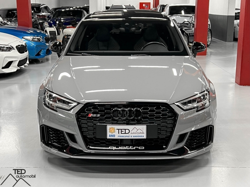 Audi RS3 400CV Полная команда
