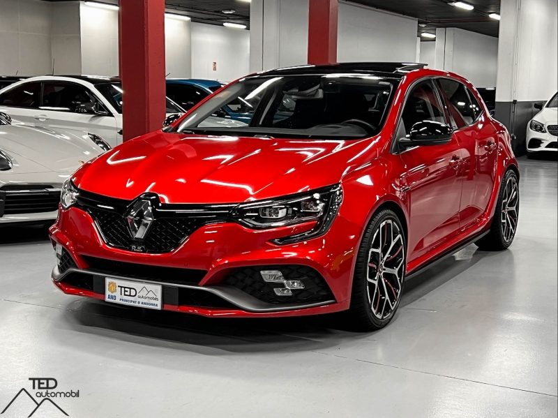 Renault Megane IV RS 300CV автоматически