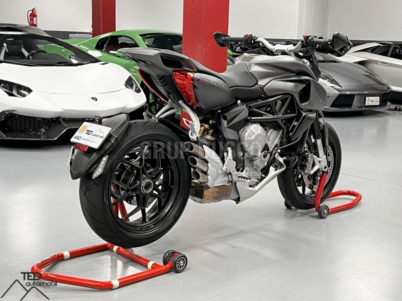 MV Agusta Rivale 800 *1500 км * *Продано * *Продано * *Продать *