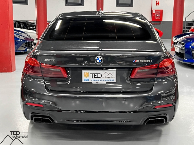 BMW M550i X-Drive 462CV