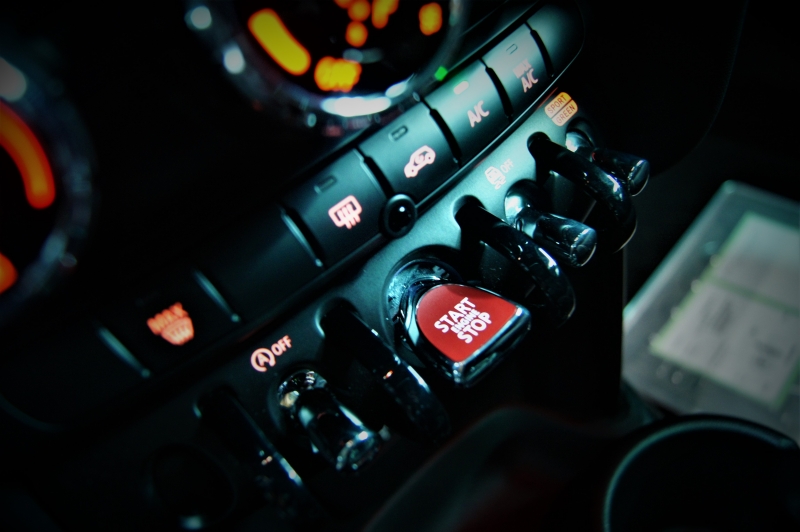 Mini John Cooper Works 231cv 8vel. * Лист *