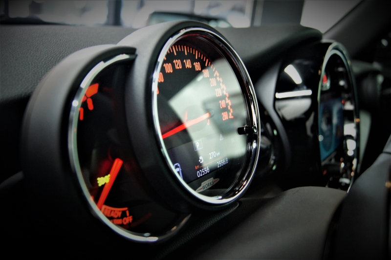 Mini John Cooper Works 231cv 8vel. * Лист *