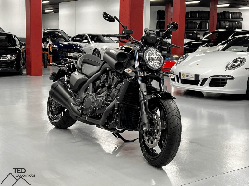 60-летие Yamaha VMAX