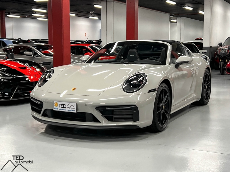 Porsche 911 992 Targa Carrera 4 GTS 480CV