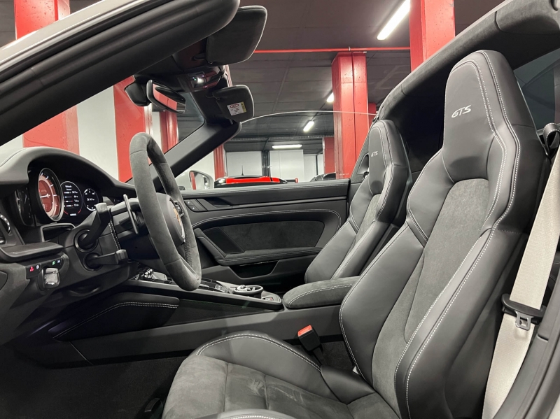 Porsche 911 992 Targa Carrera 4 GTS 480CV