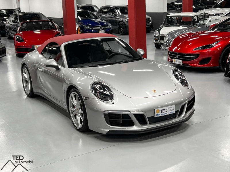 Porsche 911 Carrera 4 GTS 991.2 Кабриолет 450CV