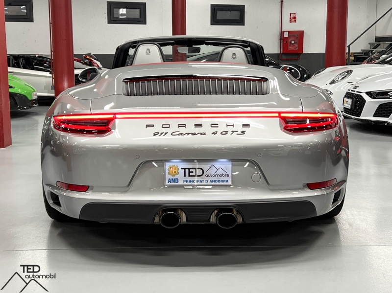 Porsche 911 Carrera 4 GTS 991.2 Кабриолет 450CV