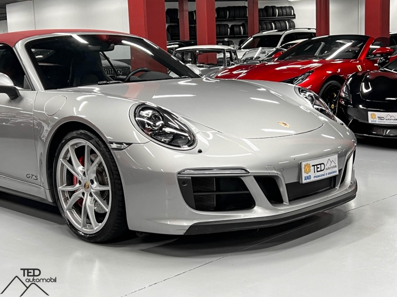 Porsche 911 Carrera 4 GTS 991.2 Кабриолет 450CV