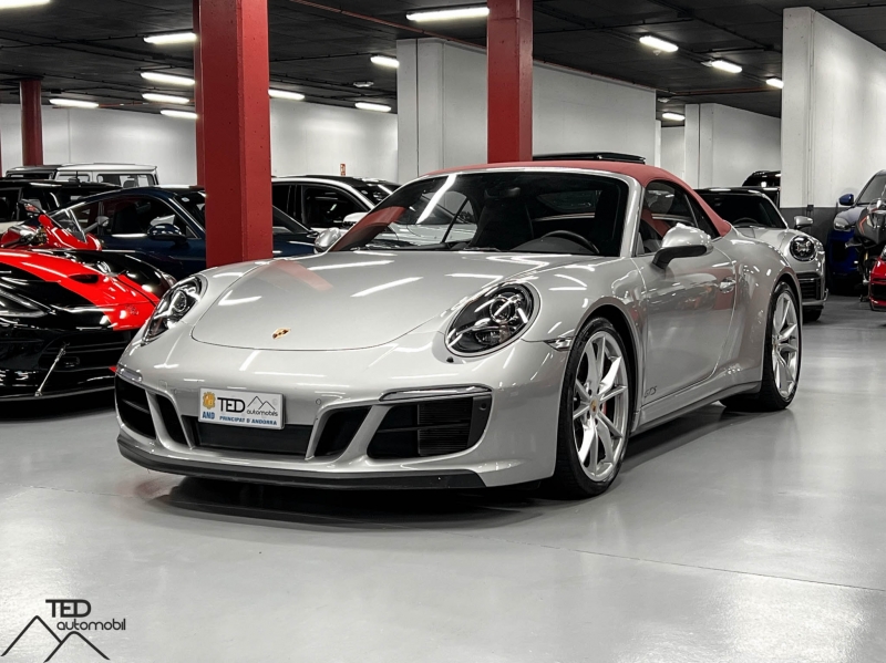 Porsche 911 Carrera 4 GTS 991.2 Кабриолет 450CV