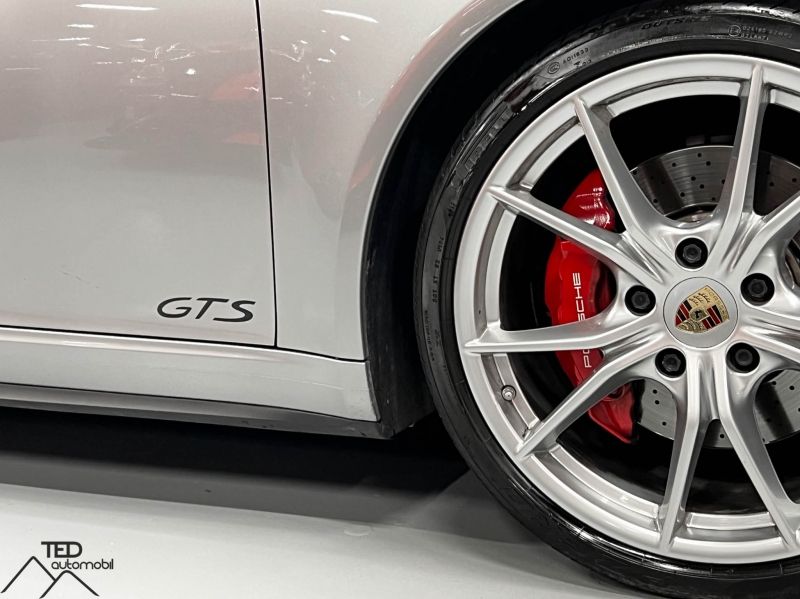 Porsche 911 Carrera 4 GTS 991.2 Кабриолет 450CV
