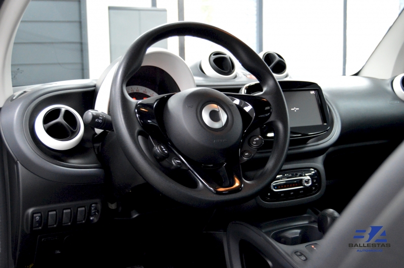 Smart Fortwo очень оснащен 71cv