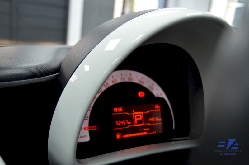 Smart Fortwo очень оснащен 71cv