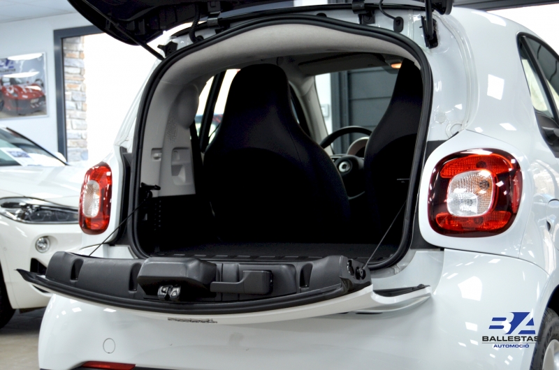 Smart Fortwo очень оснащен 71cv