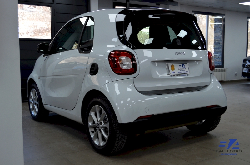 Smart Fortwo очень оснащен 71cv