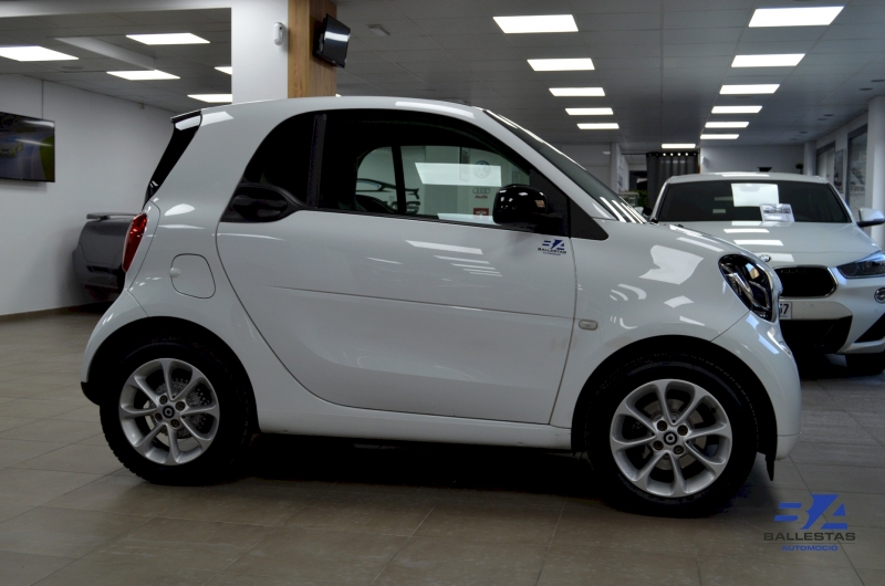 Smart Fortwo очень оснащен 71cv