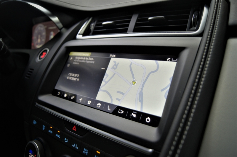 Jaguar E-Pace 2.0 R-Dynamic P250 249CV * 4x4 * * Бензин *