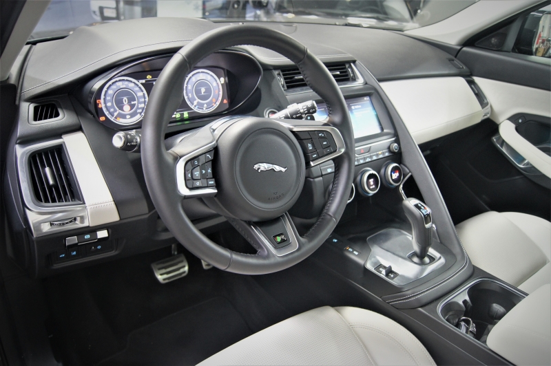 Jaguar E-Pace 2.0 R-Dynamic P250 249CV * 4x4 * * Бензин *