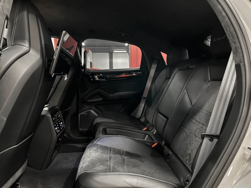Porsche Cayenne Coupe Turbo GT 640CV Ceramics