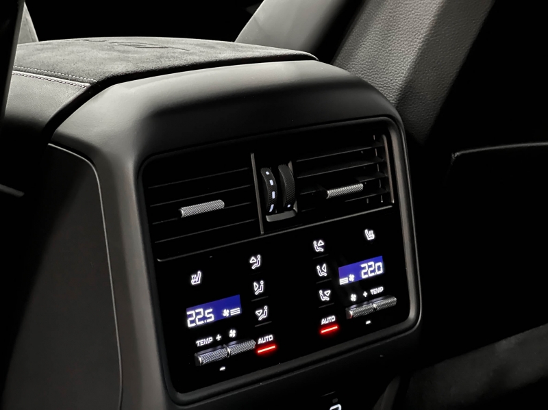 Porsche Cayenne Coupe Turbo GT 640CV Ceramics