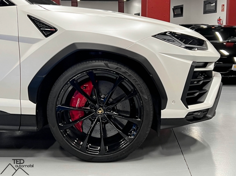 Lamborghini Urus 650cv