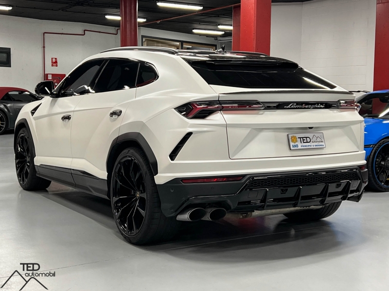 Lamborghini Urus 650cv