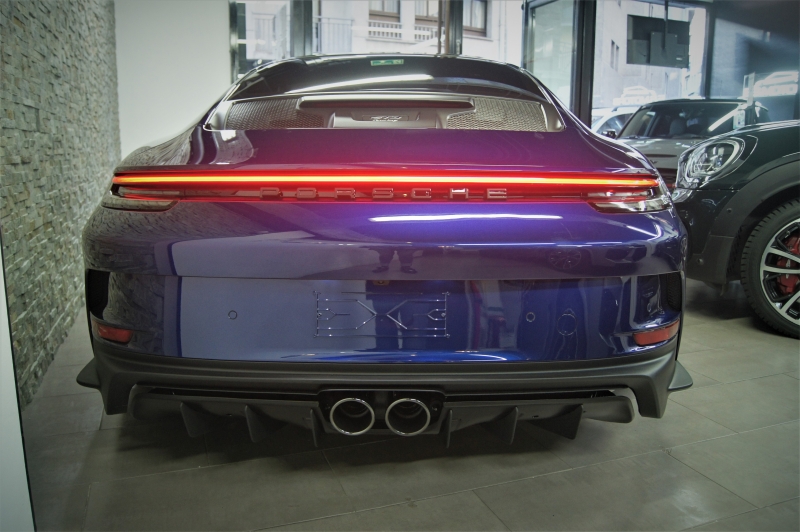Porsche 911 992 GT3 Touring 510cv * Лист *