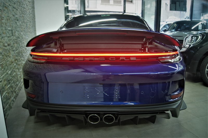 Porsche 911 992 GT3 Touring 510cv * Лист *