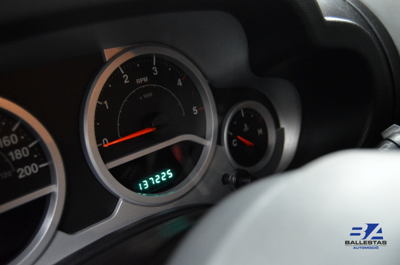 Руководство Jeep Wrangler 2.8 CRD 177CV