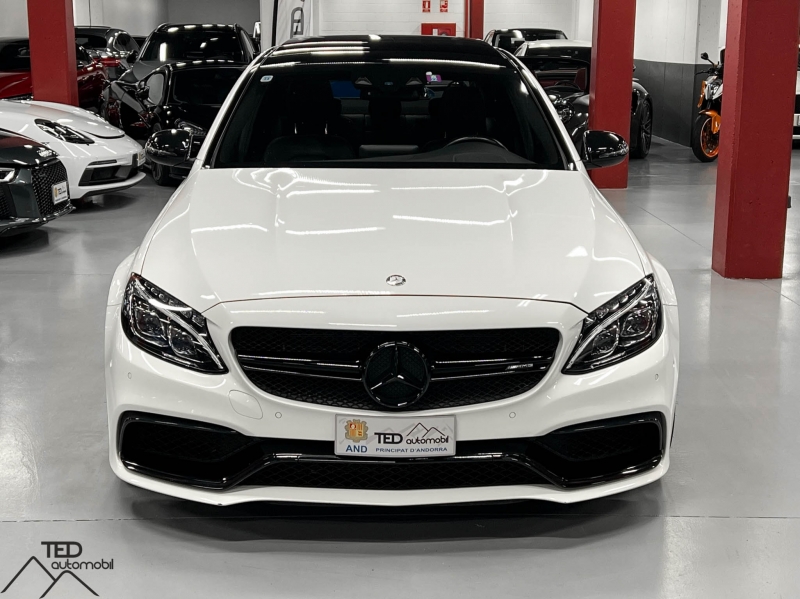 Mercedes C63 AMG 476CV