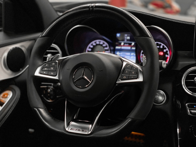Mercedes C63 AMG 476CV