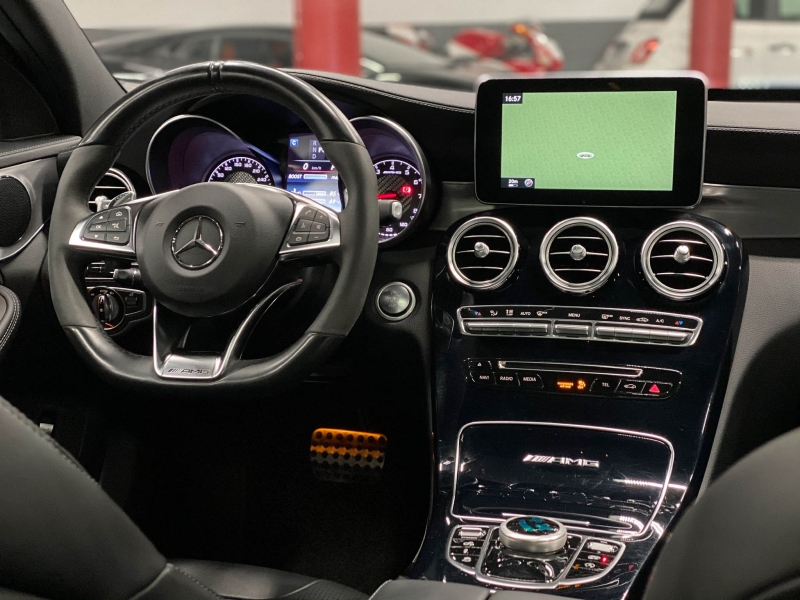Mercedes C63 AMG 476CV