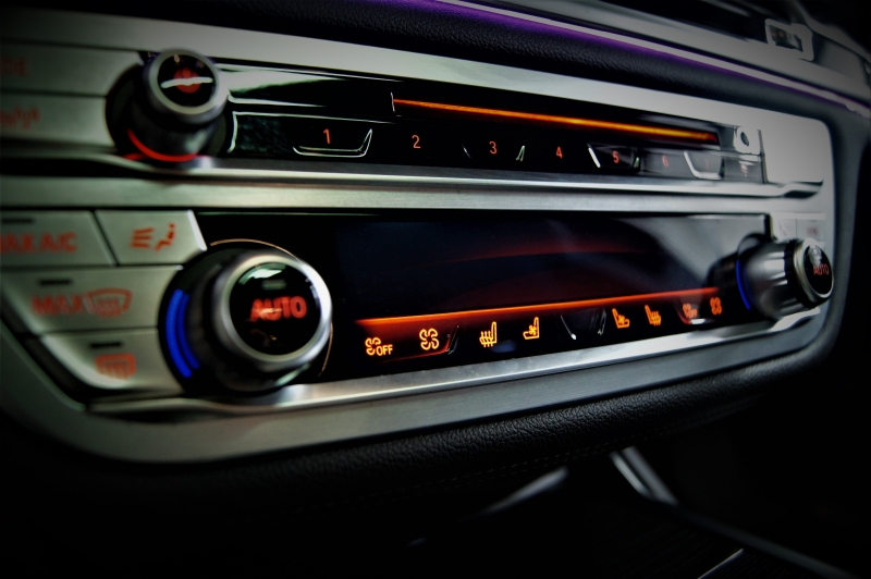 BMW 750I XDRIVE 530CV * ПОЛНАЯ КОМПЛЕКТАЦИЯ *