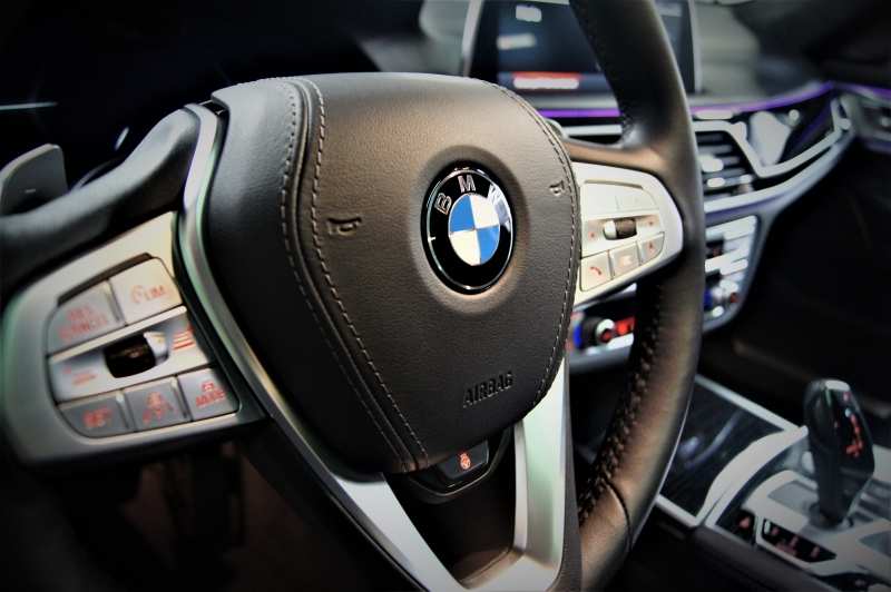 BMW 750I XDRIVE 530CV * ПОЛНАЯ КОМПЛЕКТАЦИЯ *
