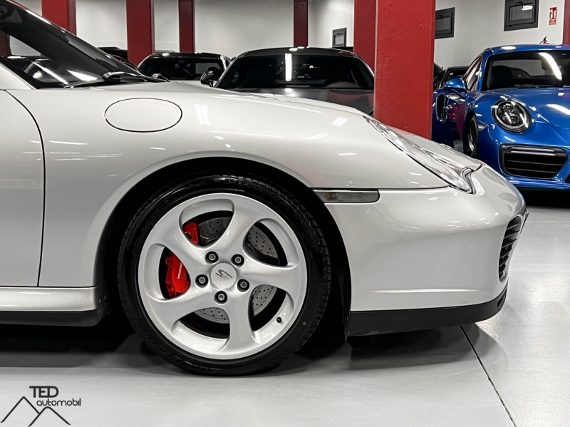 Porsche 996 Career 4S 320CV