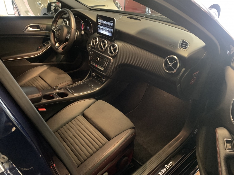 Mercedes в 220 AMG 4MATIC BENZINA