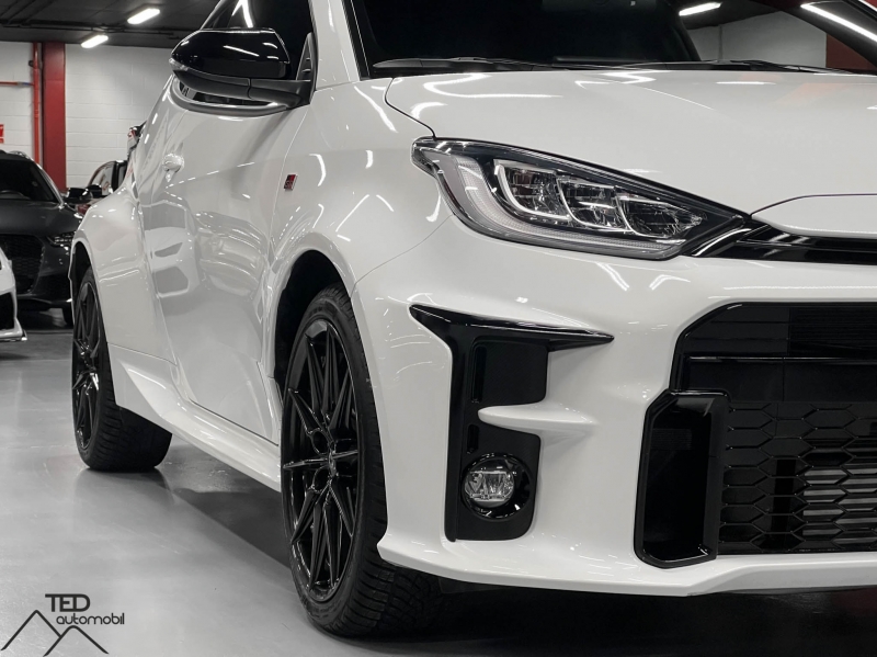 Toyota Yaris GR Track Pack 261cv Акрапович
