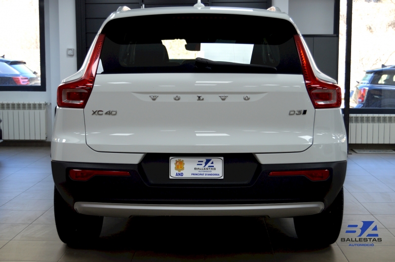 Volvo XC40 150CV Immentum AWD