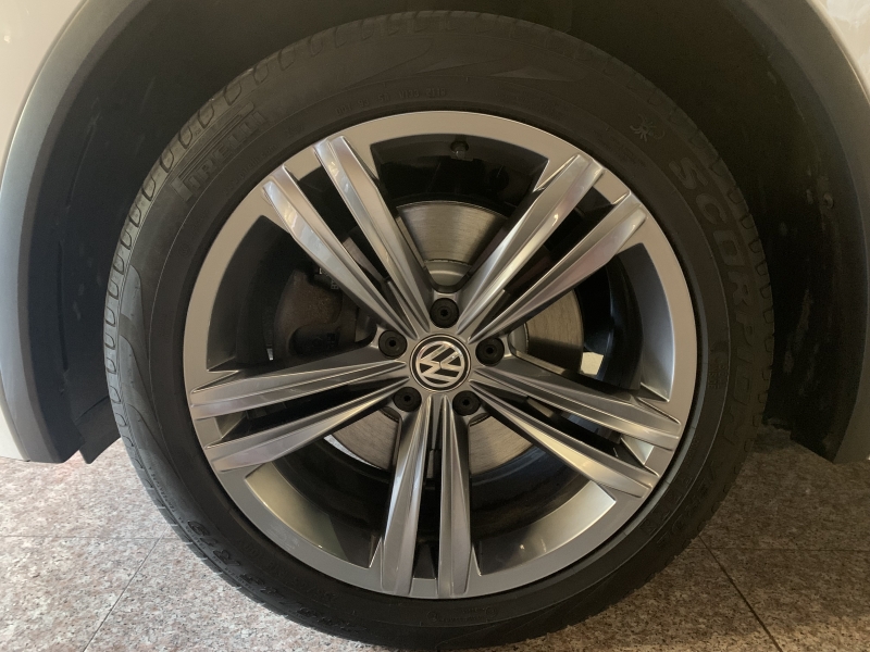 VW Tiguan 2.0 TSI 4 Motion R-Line Automatic