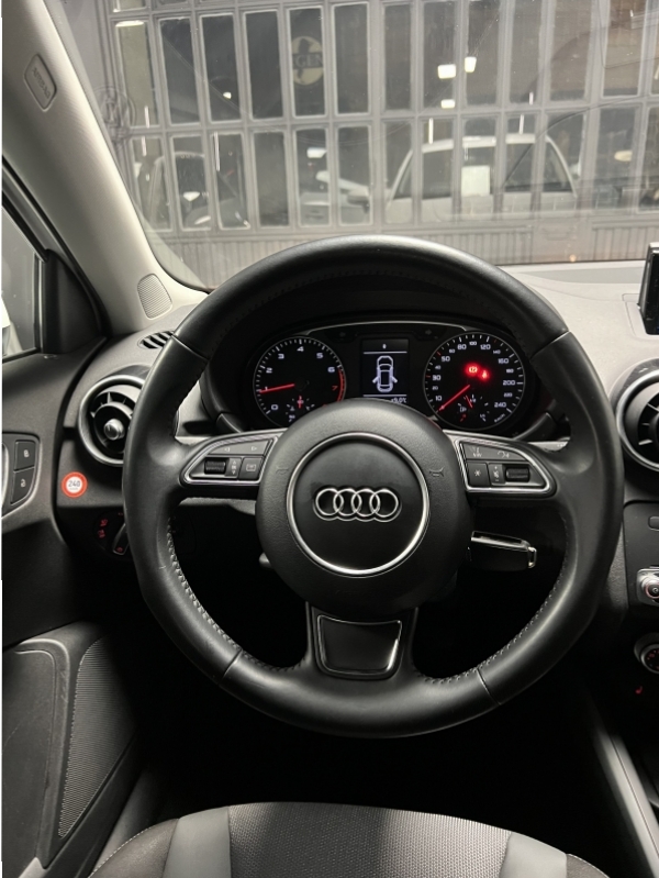 AUDI A1 SPORTBACK TFSI УЛЬТРА 95cv
