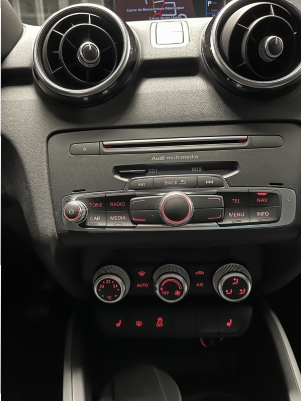 AUDI A1 SPORTBACK TFSI УЛЬТРА 95cv