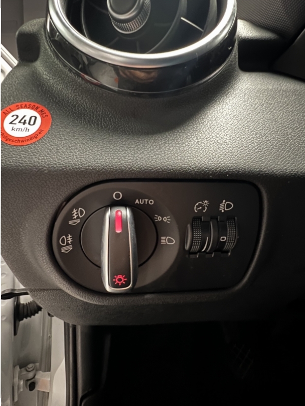 AUDI A1 SPORTBACK TFSI УЛЬТРА 95cv
